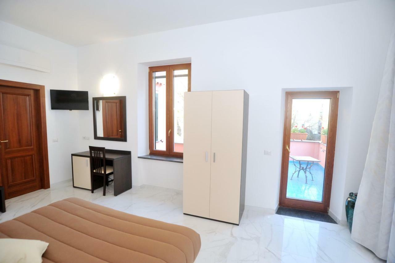 מאיורי Dipino Accommodation מראה חיצוני תמונה