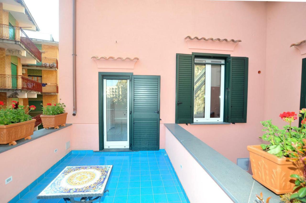 מאיורי Dipino Accommodation מראה חיצוני תמונה