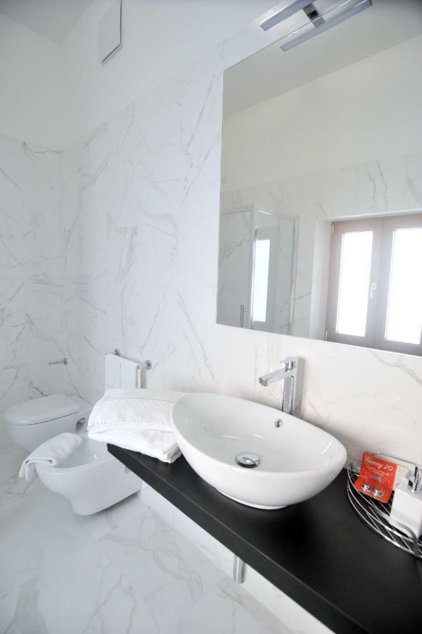 מאיורי Dipino Accommodation מראה חיצוני תמונה