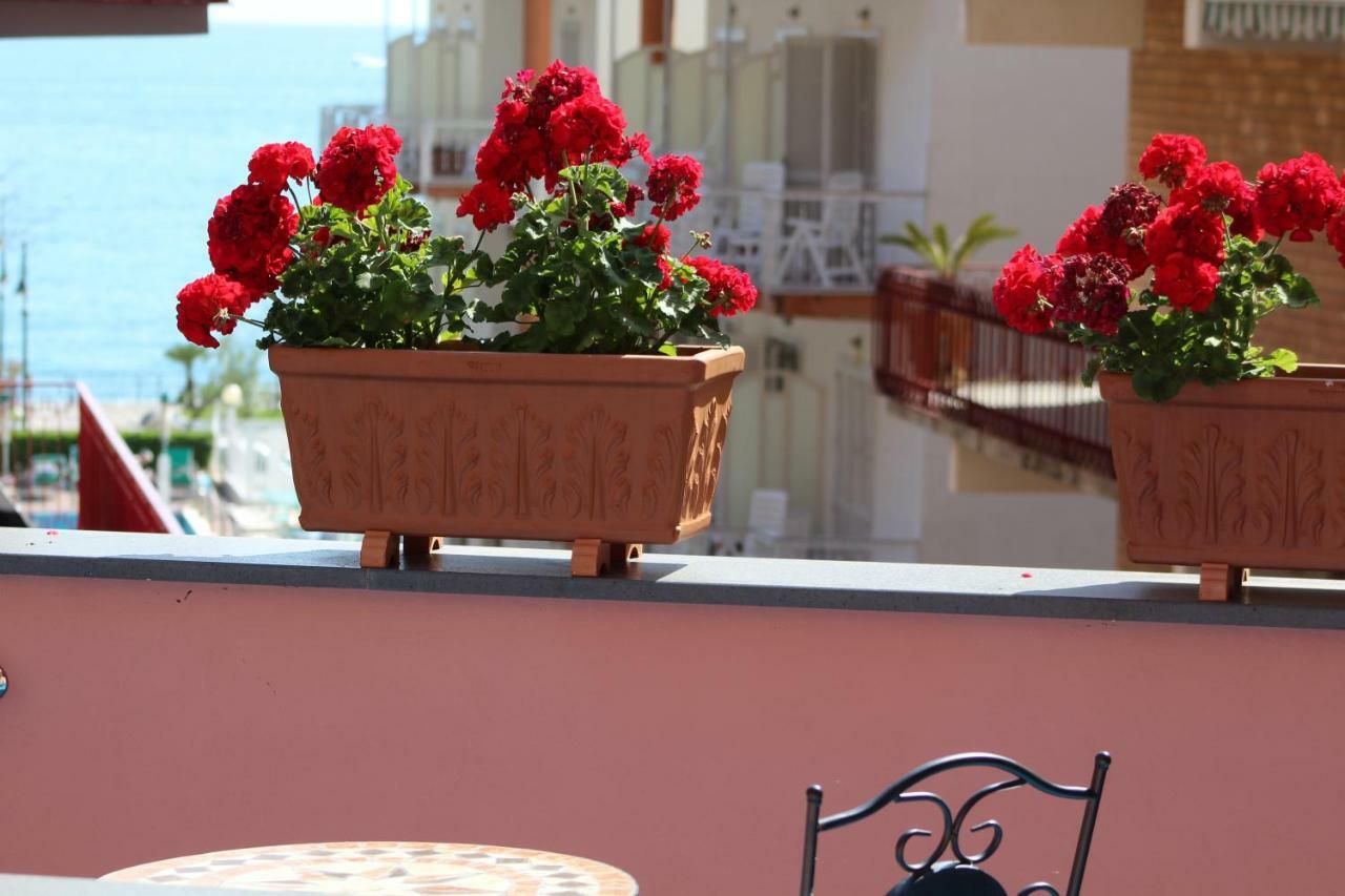 מאיורי Dipino Accommodation מראה חיצוני תמונה